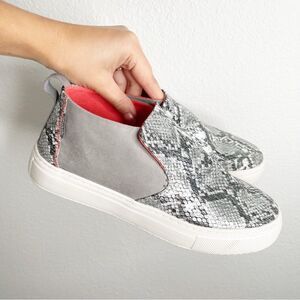 Hey Dude Peyton Snake Print Slip‎ On Comfort Shoes Size 7